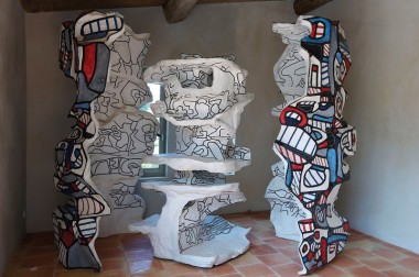 Dubuffet au Parc de Sculptures de la commanderie de Peyrassol dans le Var